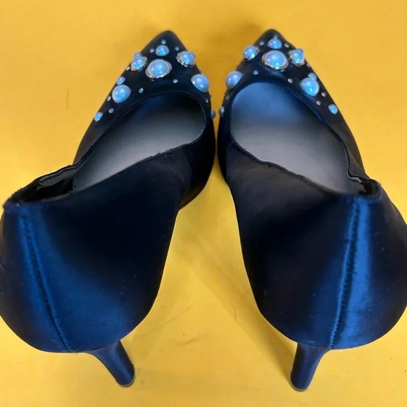 Nine West Black Pumps with Pearl Embellishments - Picture 7 of 13